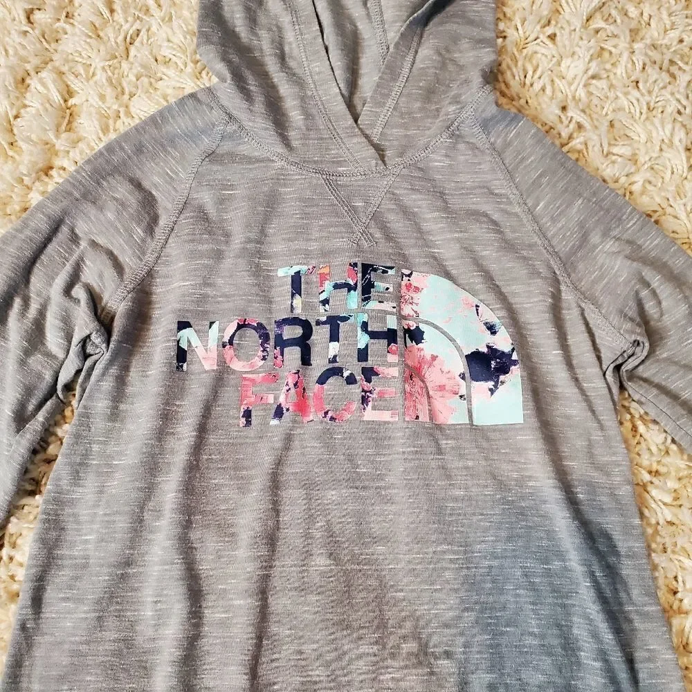 THE NORTH FACE Pullover Long Sleeve Hooded Tee - Sz. M (10-12)